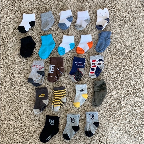 (25) Pairs Boys Socks (OshKosh, Carter’s) - Picture 1 of 6